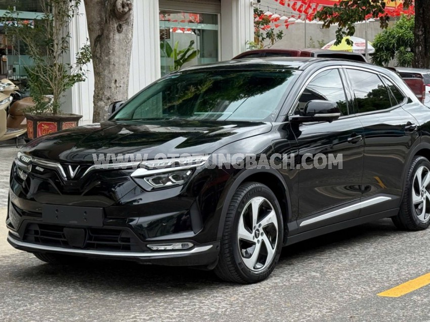 VinFast VF8 Eco AWD 2024