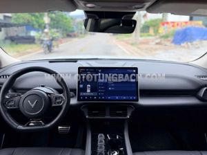 Xe VinFast VF8 Eco AWD 2023