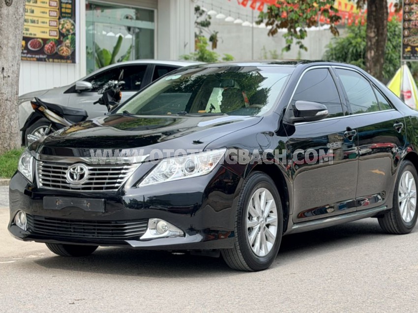 Toyota Camry 2.0E 2012