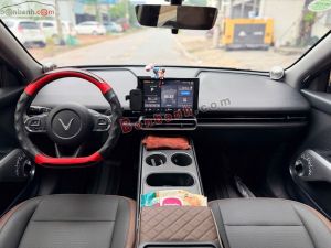 Xe VinFast VF MPV 7 AT 2026