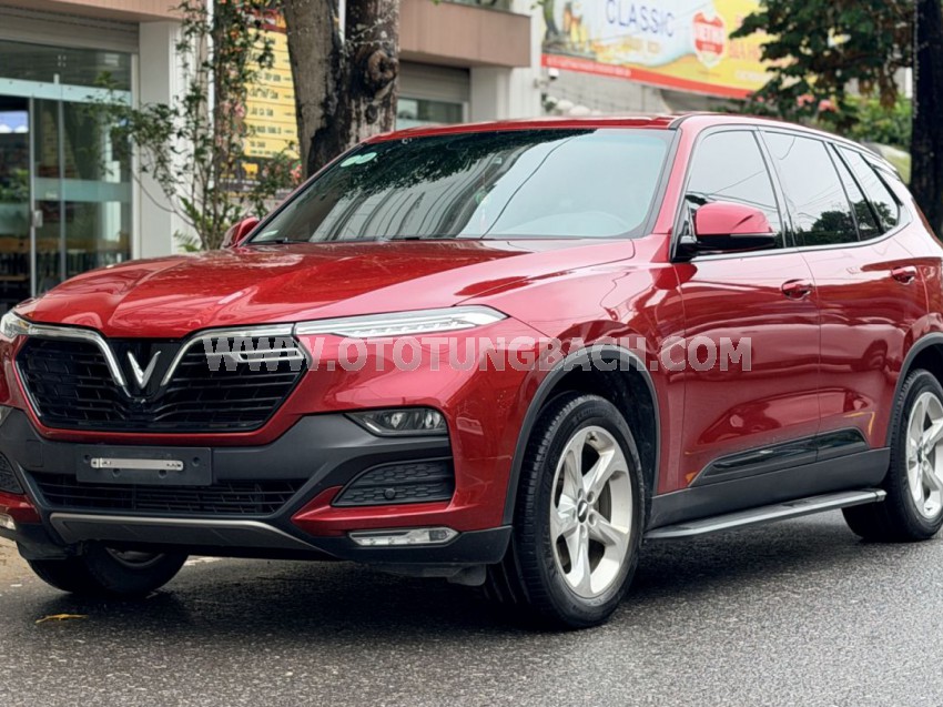 VinFast Lux SA 2.0 Base 2.0 AT 2021